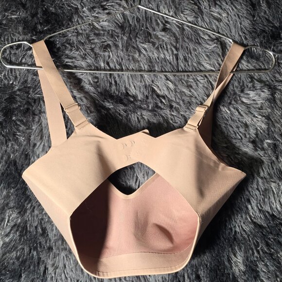 Lululemon seamless support bra in a neutral nude beige tone - Picture 6 of 6